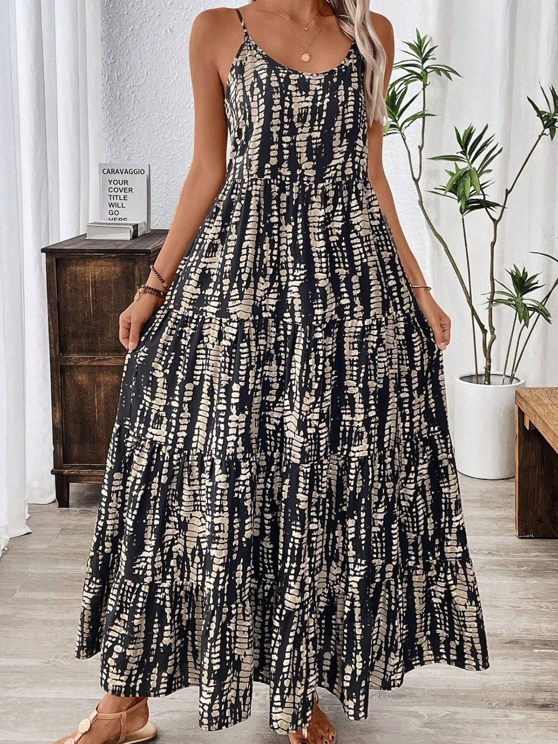 Printed Scoop Neck Maxi Cami Dress - Black / S