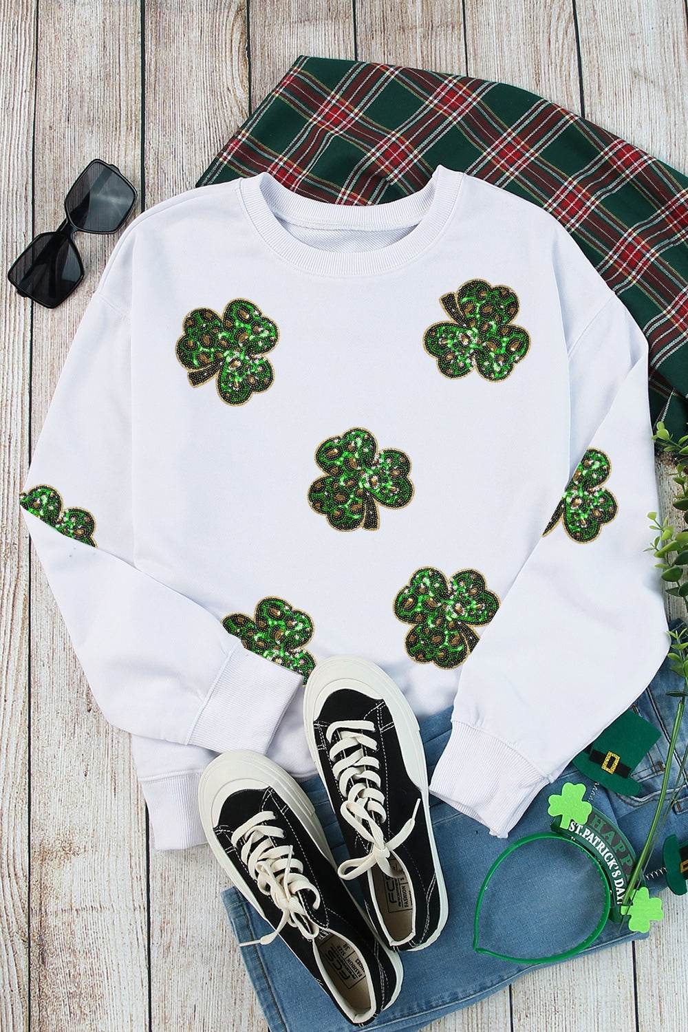 Sequin Lucky Clover Long Sleeve Sweatshirt for a perfect OOTD – dress to impress outfits from Amexza