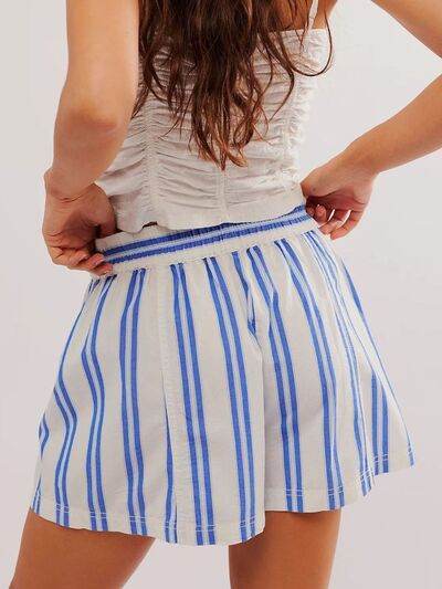 Striped Elastic Waist Shorts for a perfect OOTD – dress to impress outfits from Amexza