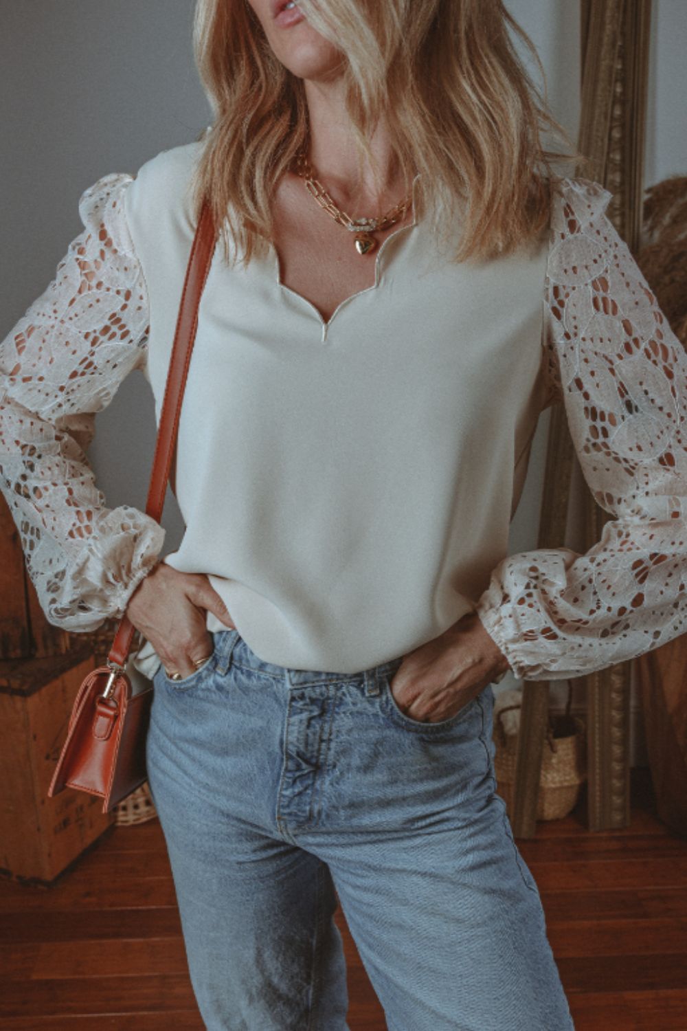 V Neck Lace Balloon Sleeve Blouse White for a perfect OOTD – dress to impress outfits from Amexza