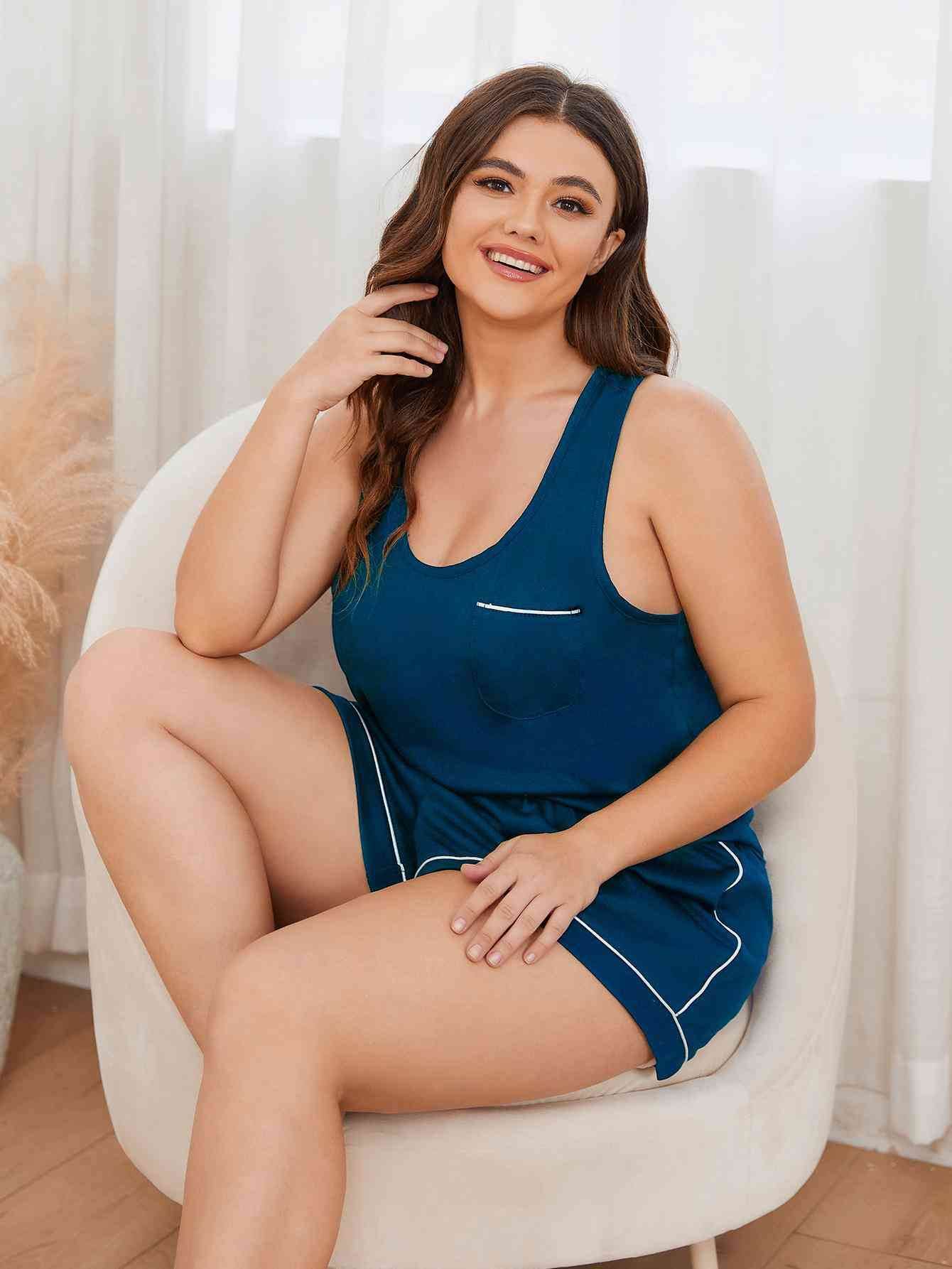 Plus Size Contrast Piping Racerback Tank and Shorts Lounge Set for a perfect OOTD – dress to impress outfits from Amexza