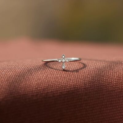 925 Sterling Silver Cross Ring for a perfect OOTD – dress to impress outfits from Amexza