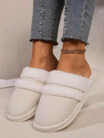 Contrast Faux Fur Round Toe Slippers Cream for a perfect OOTD – dress to impress outfits from Amexza