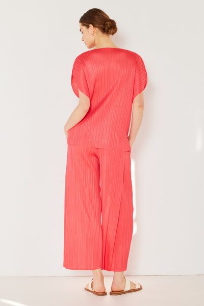 Marina West Swim Pleated Wide-Leg Pants with Side Pleat Detail for a perfect OOTD – dress to impress outfits from Amexza