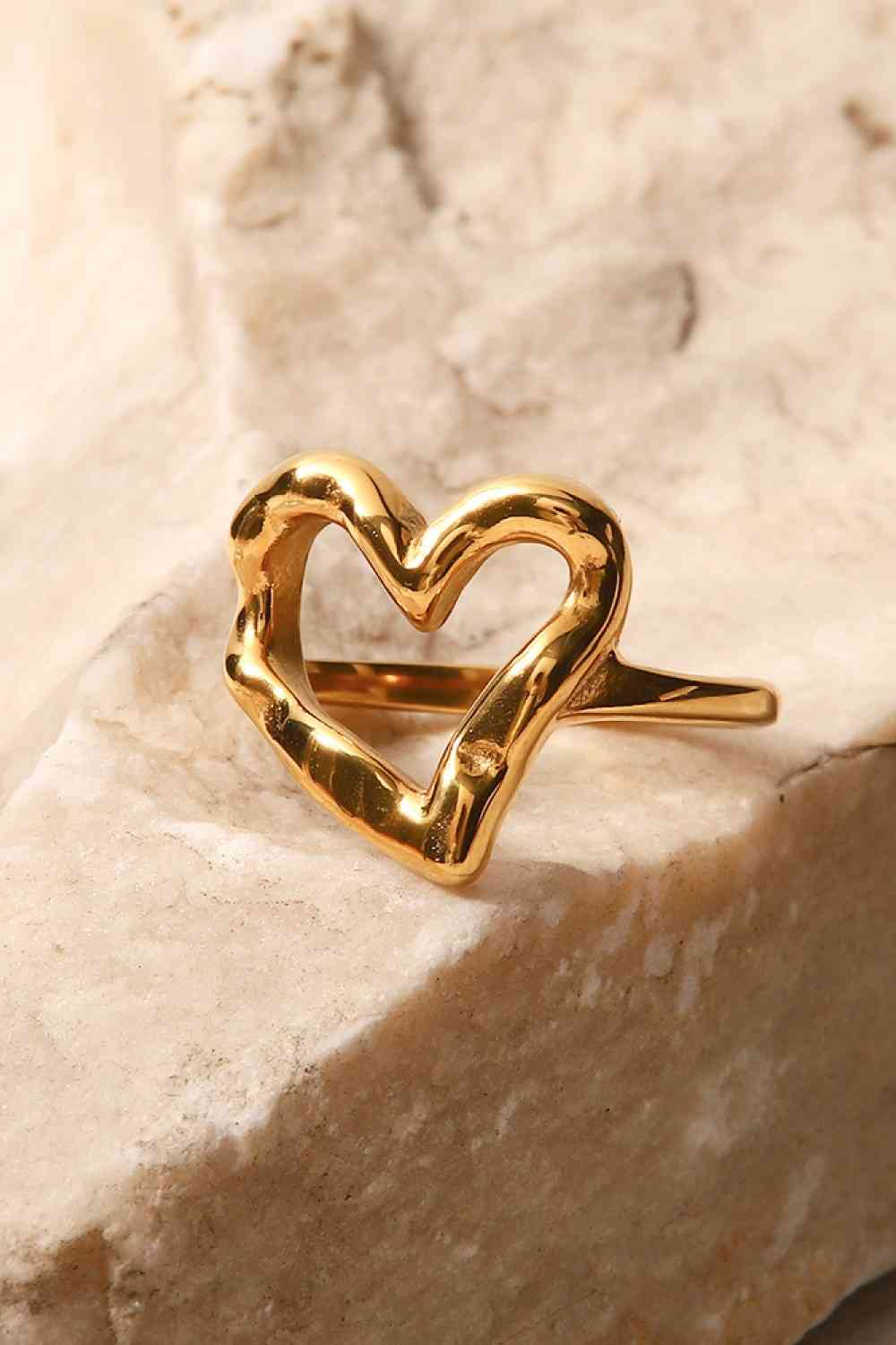 18K Gold Plated Heart-Shaped Ring for a perfect OOTD – dress to impress outfits from Amexza