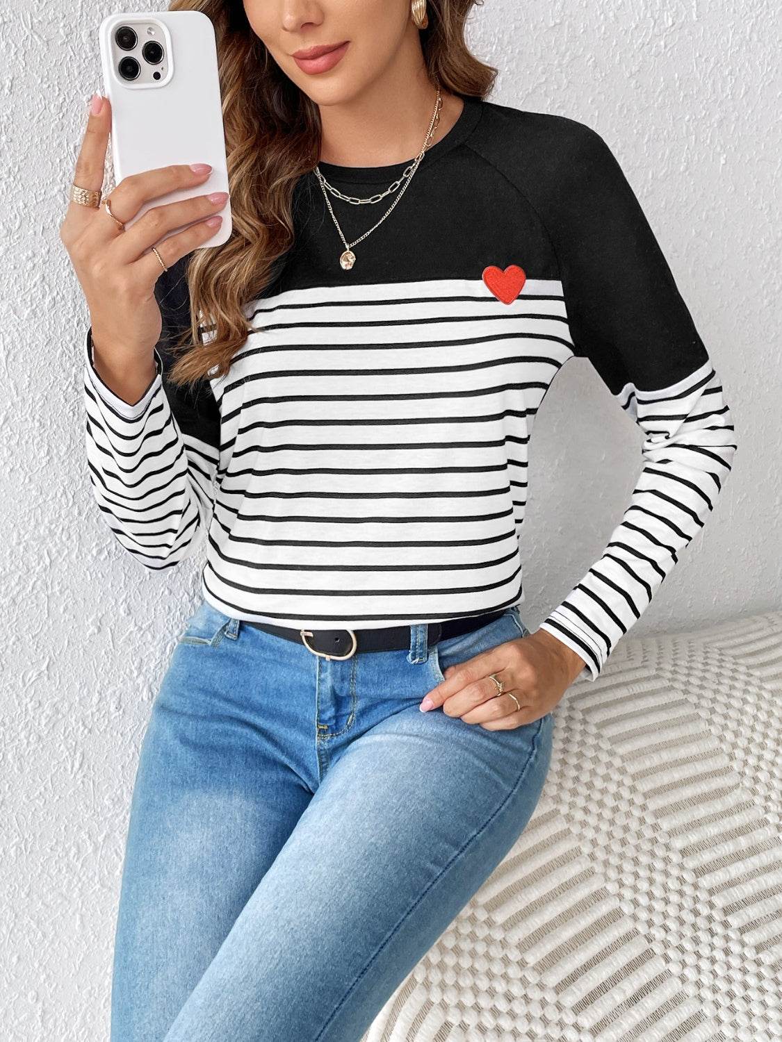 Striped Contrast Round Neck Long Sleeve T-Shirt for a perfect OOTD – dress to impress outfits from Amexza