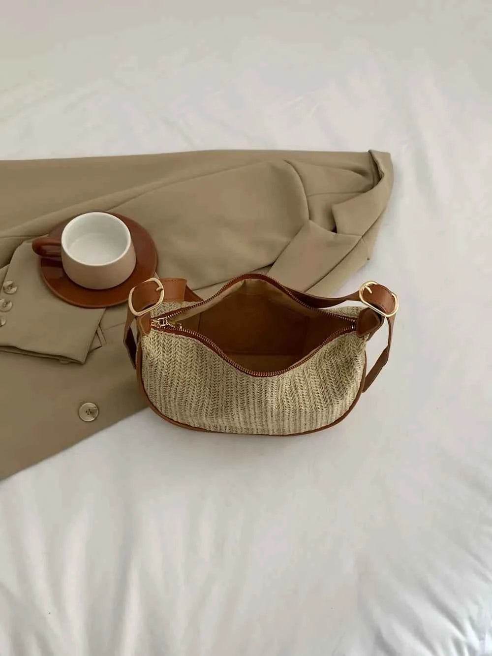 Straw Weave Adjustable Strap Shoulder Bag for a perfect OOTD – dress to impress outfits from Amexza