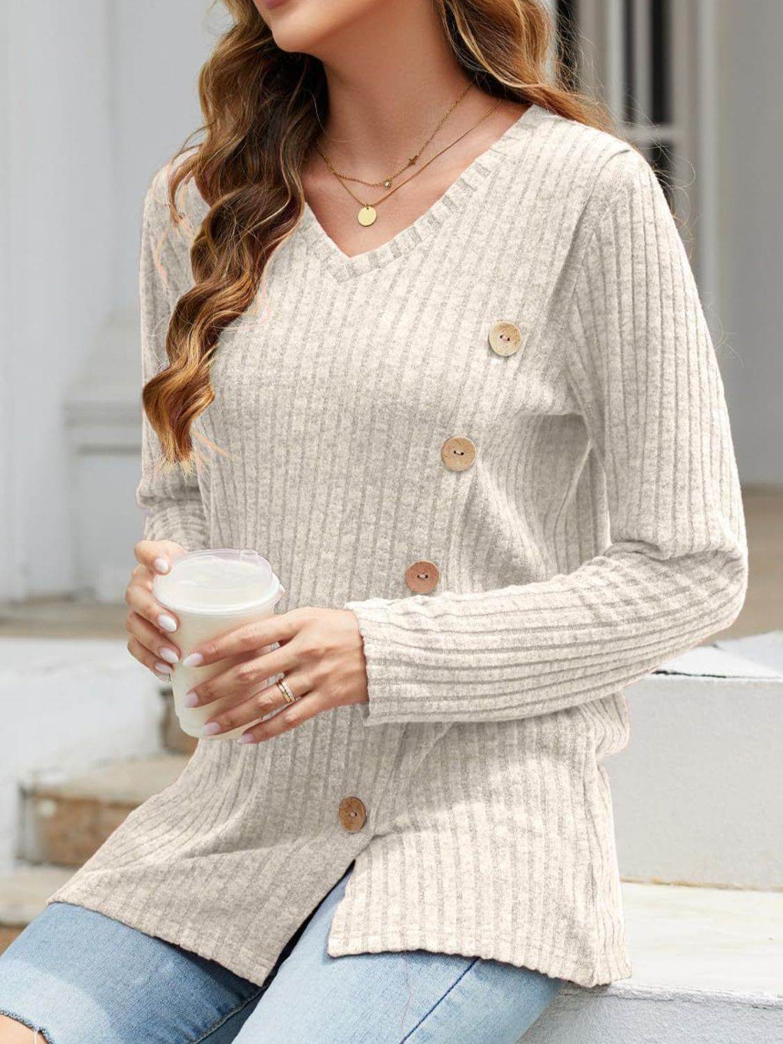 V-Neck Long Sleeve T-Shirt for a perfect OOTD – dress to impress outfits from Amexza