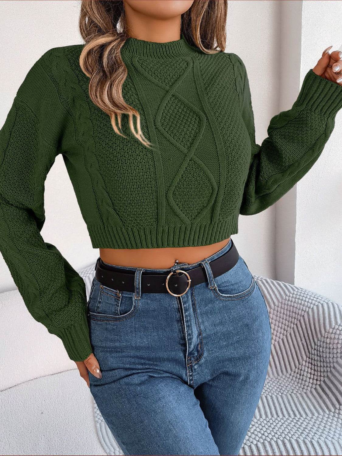 Cable-Knit Round Neck Cropped Sweater for a perfect OOTD – dress to impress outfits from Amexza
