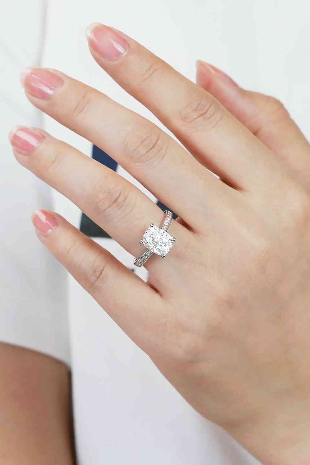 3 Carat Moissanite Platinum-Plated Side Stone Ring for a perfect OOTD – dress to impress outfits from Amexza