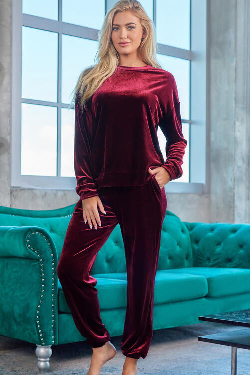 Long Sleeve Top and Pants Lounge Set Wine for a perfect OOTD – dress to impress outfits from Amexza