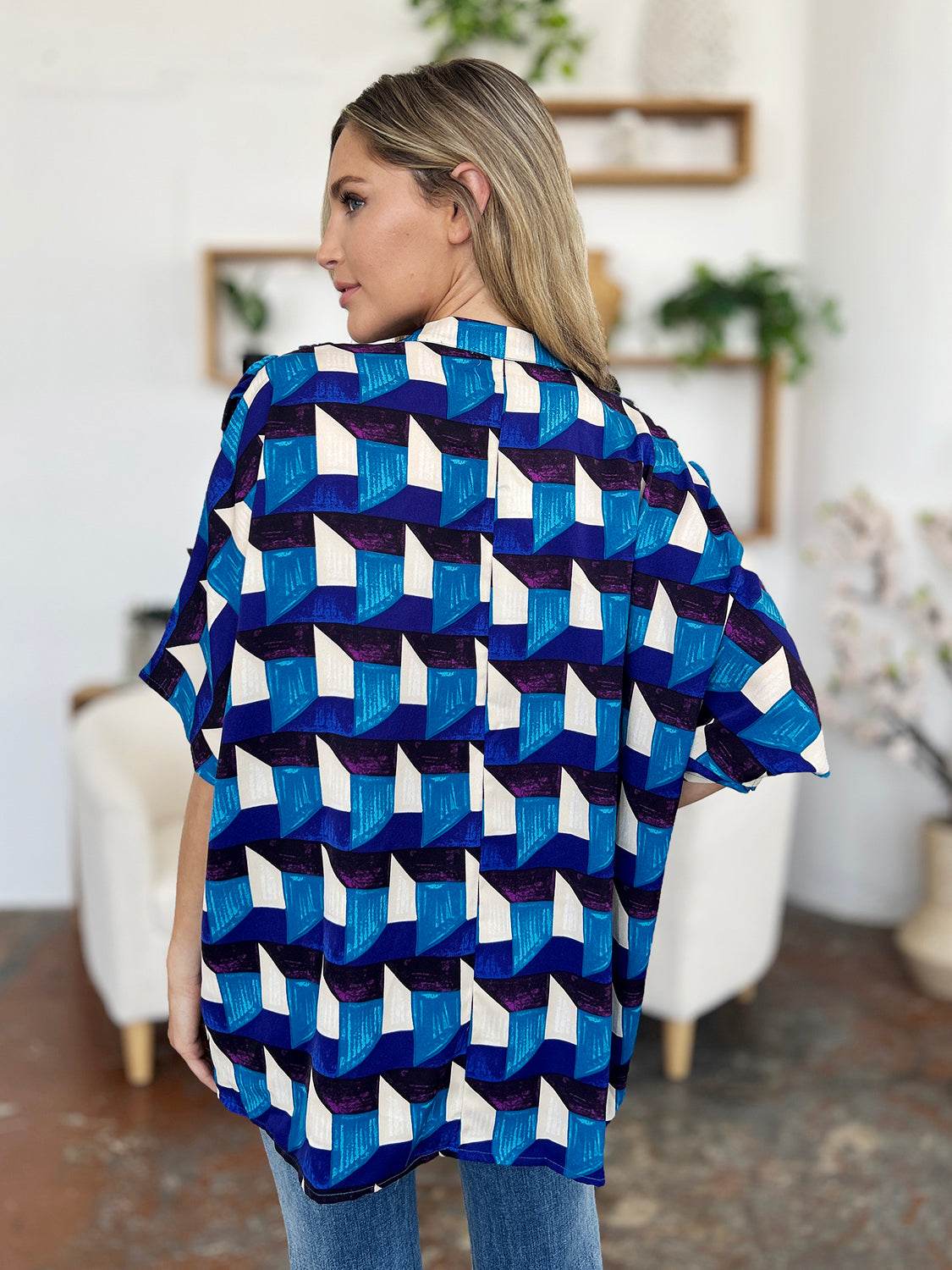 Double Take Full Size Geometric Notched Half Sleeve Blouse for a perfect OOTD – dress to impress outfits from Amexza