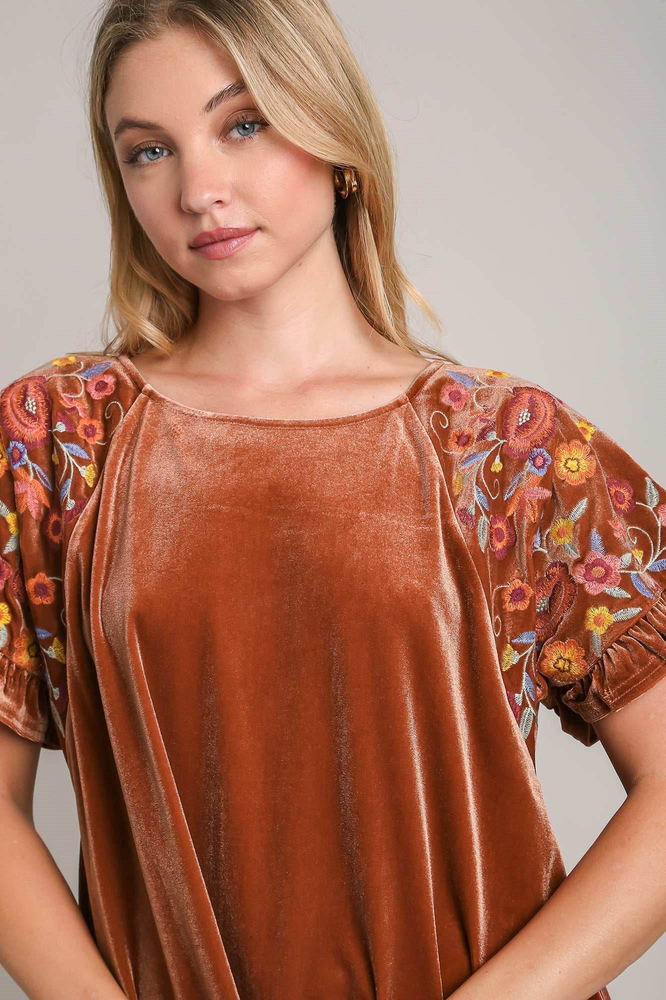 Umgee Velvet Embroidery Short Sleeve Blouse for a perfect OOTD – dress to impress outfits from Amexza