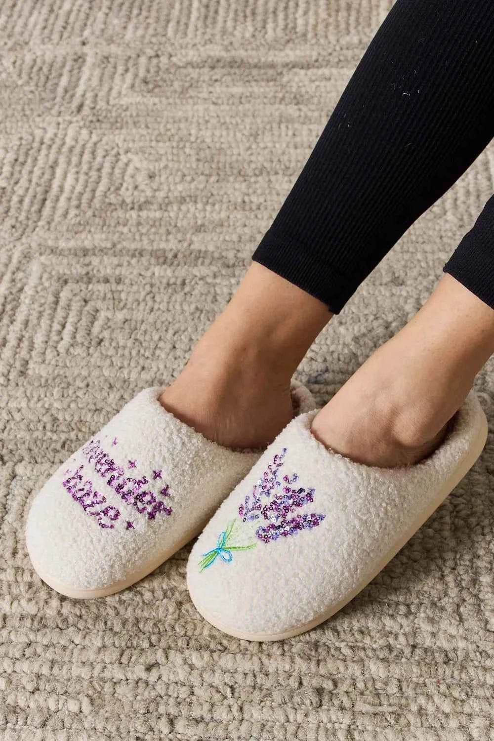 Melody Sequin Pattern Cozy Slippers for a perfect OOTD – dress to impress outfits from Amexza