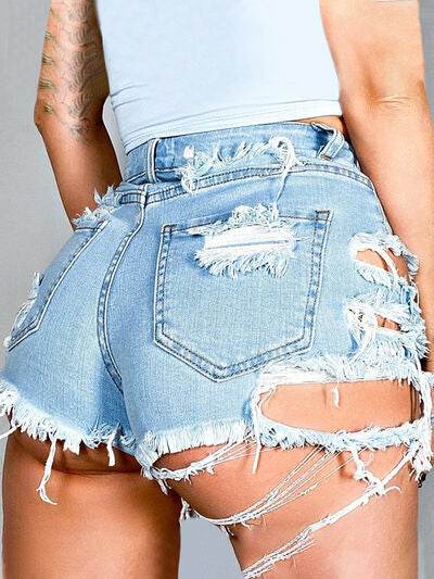 Distressed Raw Hem Denim Shorts with Pockets for a perfect OOTD – dress to impress outfits from Amexza