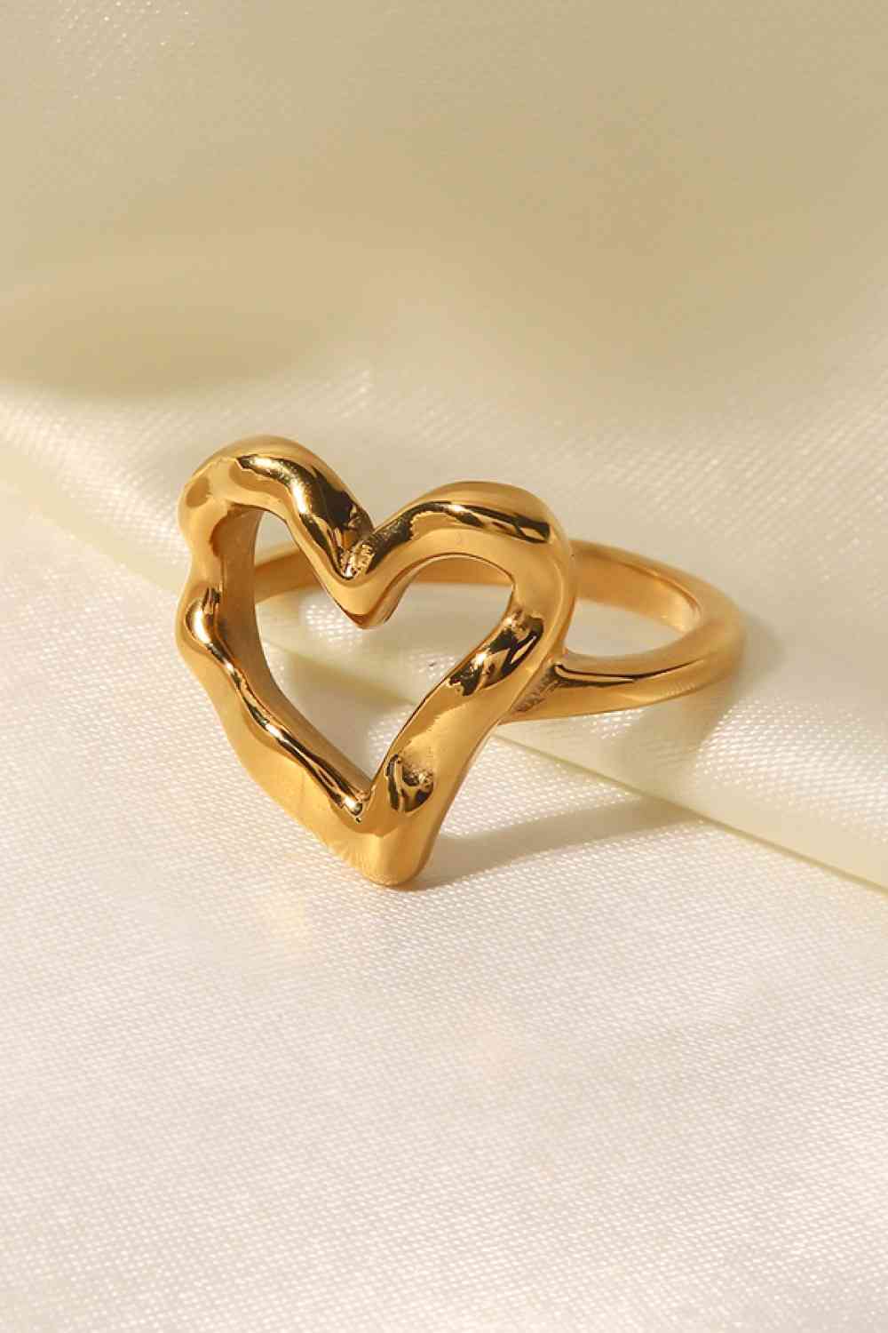 18K Gold Plated Heart-Shaped Ring for a perfect OOTD – dress to impress outfits from Amexza