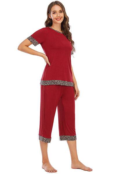 Round Neck Short Sleeve Top and Capris Pants Lounge Set for a perfect OOTD – dress to impress outfits from Amexza