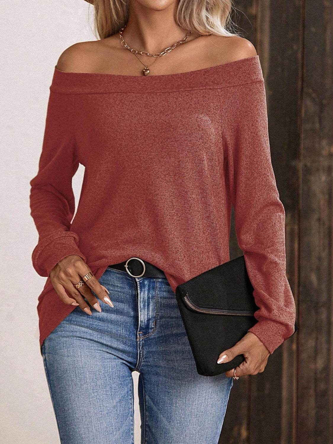 Off-Shoulder Long Sleeve T-Shirt for a perfect OOTD – dress to impress outfits from Amexza