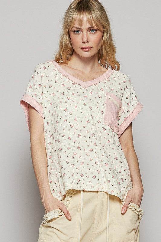 POL Floral V-Neck Short Sleeve T-Shirt for a perfect OOTD – dress to impress outfits from Amexza