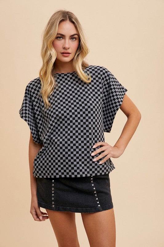 Annie Wear Checkered Round Neck Short Sleeve T-Shirt Black for a perfect OOTD – dress to impress outfits from Amexza