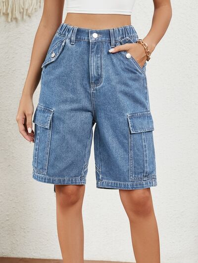 Buttoned Elastic Waist Denim Shorts with Pockets Medium for a perfect OOTD – dress to impress outfits from Amexza