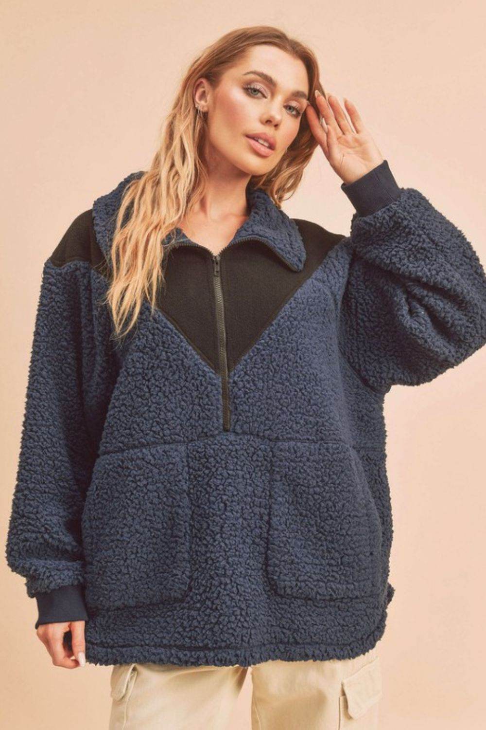 Aemi+Co Two Tone Half Zip Fleece Sweatshirt for a perfect OOTD – dress to impress outfits from Amexza