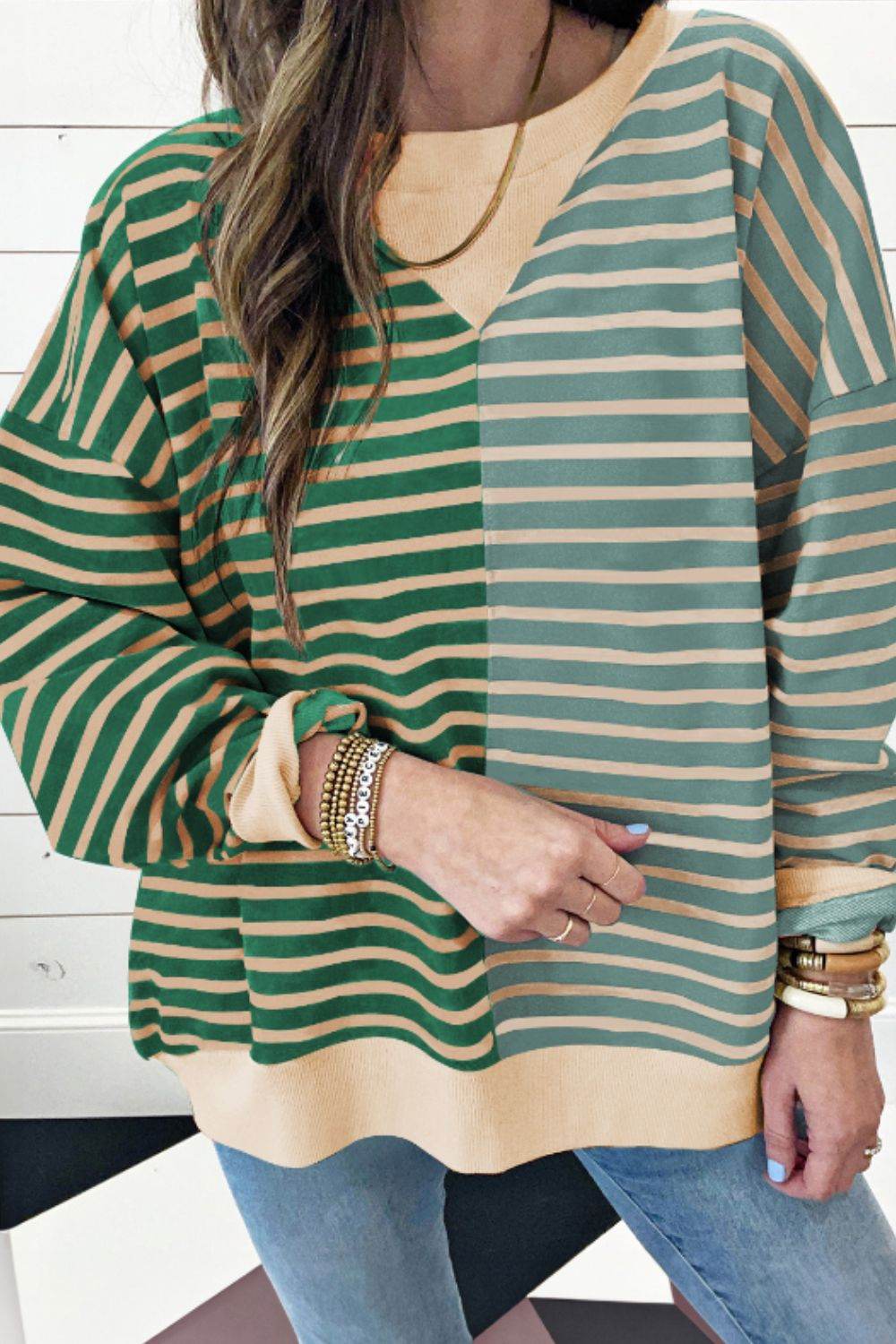 Contrast Striped Round Neck Long Sleeve Sweatshirt - Amexza