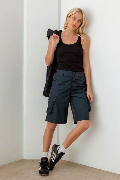 Le Lis Navy Cargo Bermuda Shorts for a perfect OOTD – dress to impress outfits from Amexza