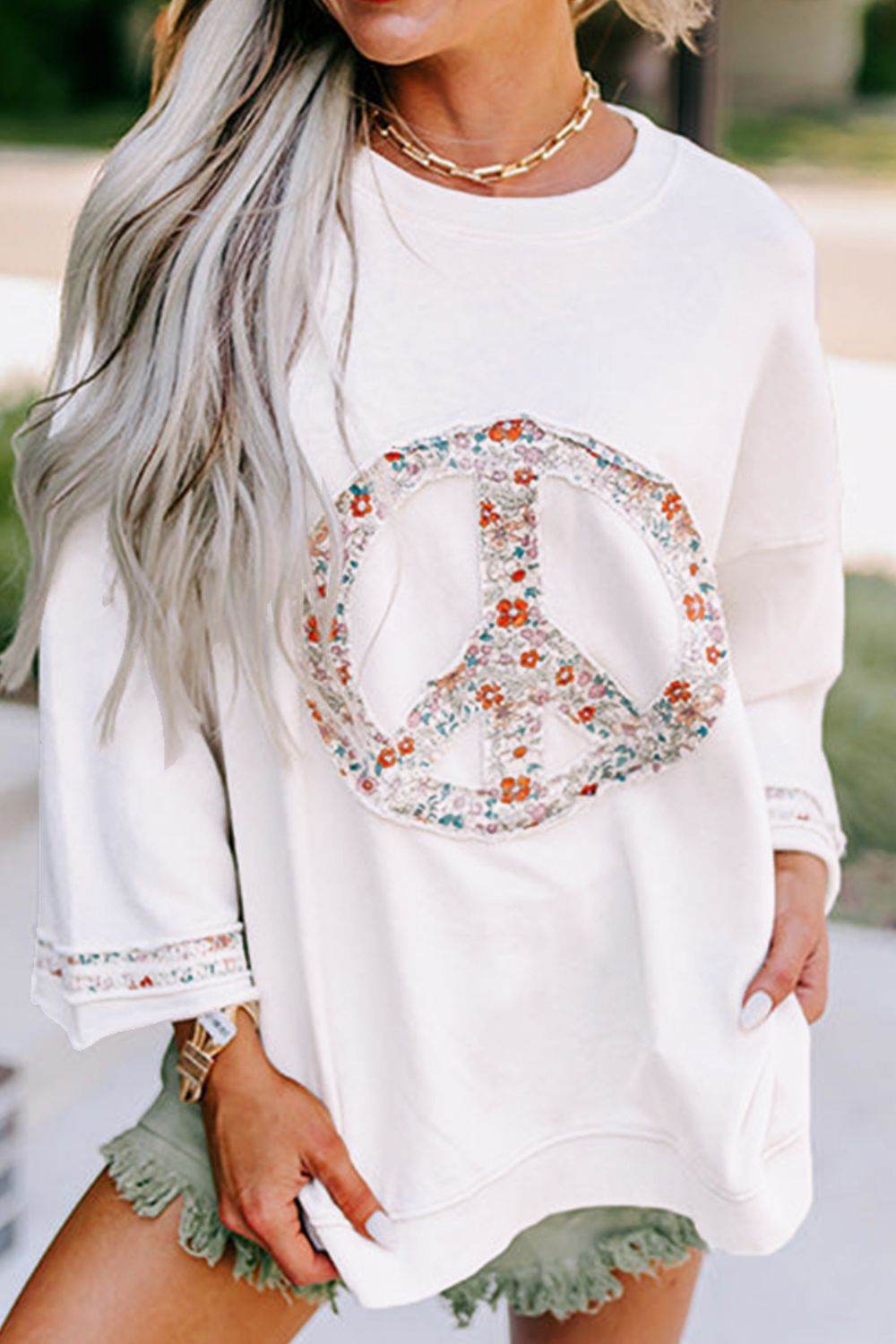 Peace Patch Round Neck Long Sleeve Top for a perfect OOTD – dress to impress outfits from Amexza