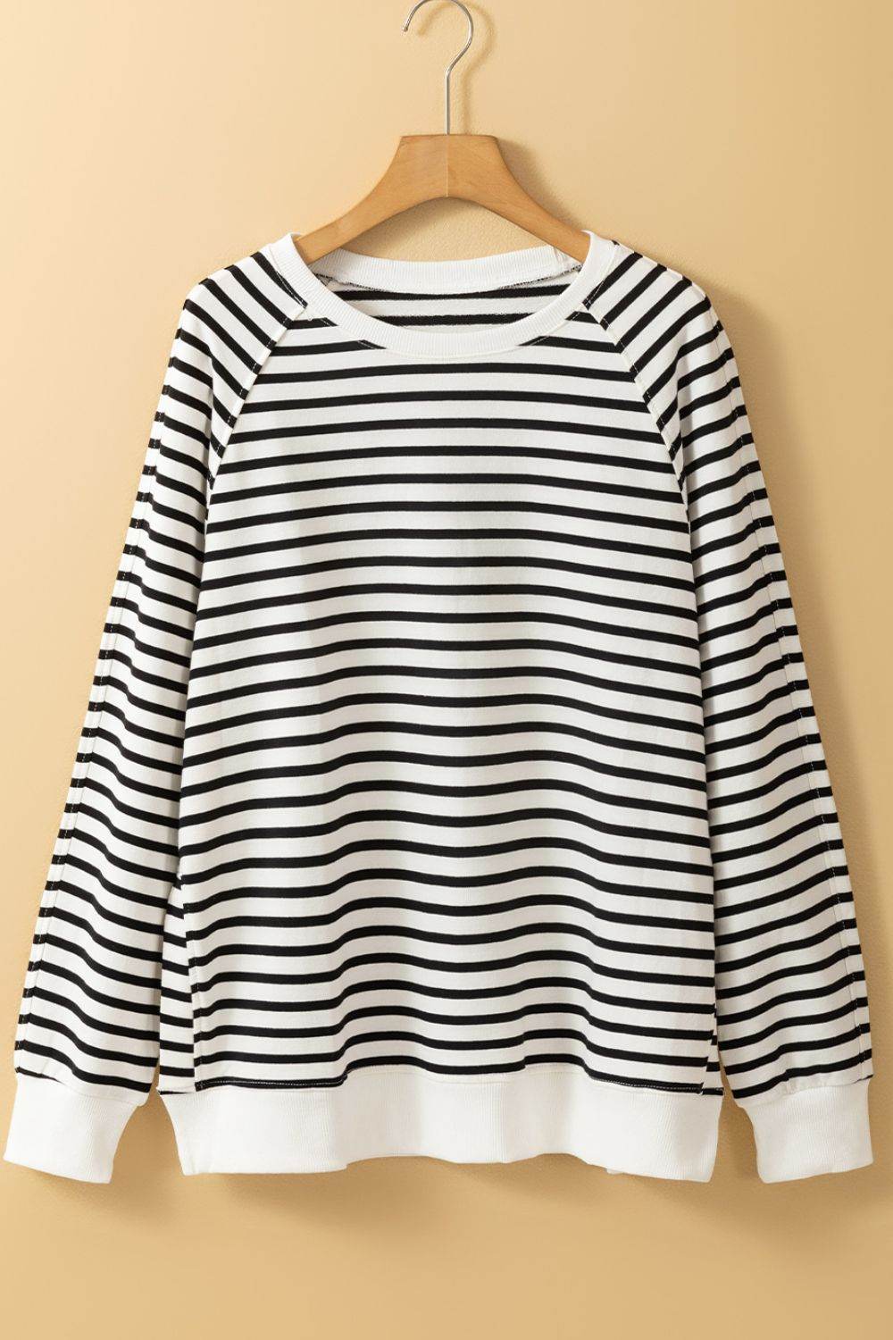 Side Slit Stripe Raglan Sleeve Sweatshirt for a perfect OOTD – dress to impress outfits from Amexza