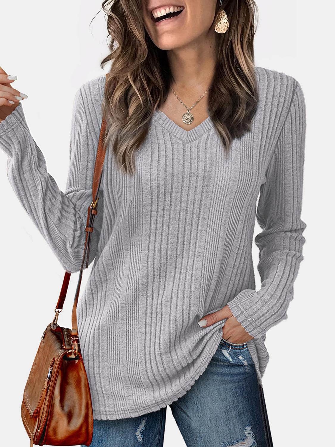 V-Neck Long Sleeve T-Shirt Gray for a perfect OOTD – dress to impress outfits from Amexza