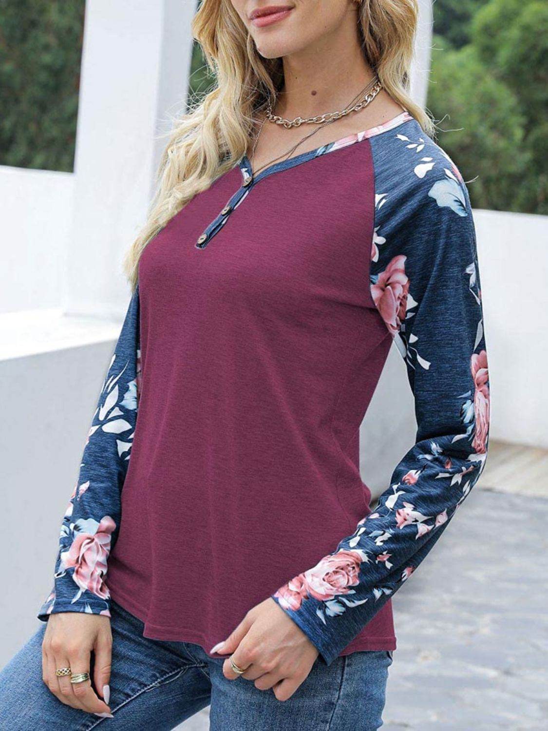 V-Neck Floral Long Sleeve T-Shirt for a perfect OOTD – dress to impress outfits from Amexza