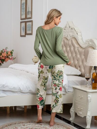 Round Neck Top and Printed Pants Lounge Set for a perfect OOTD – dress to impress outfits from Amexza