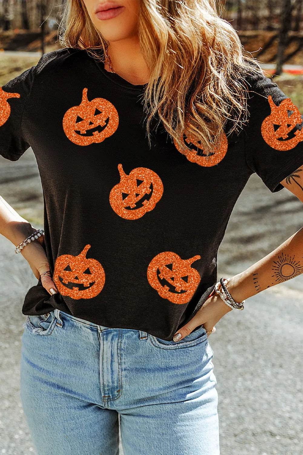 Full Size Glitter Jack-O'-Lantern Round Neck Short Sleeve T-Shirt Black for a perfect OOTD – dress to impress outfits from Amexza