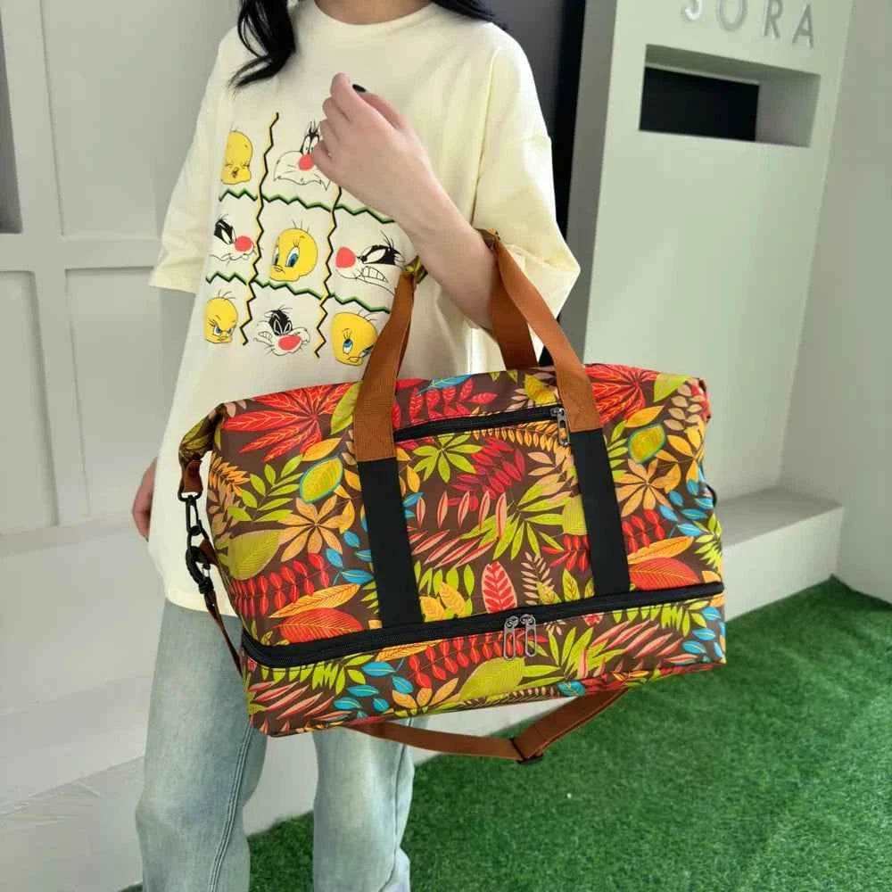 Canvas Printed Travel Bag Tangerine One Size for a perfect OOTD – dress to impress outfits from Amexza