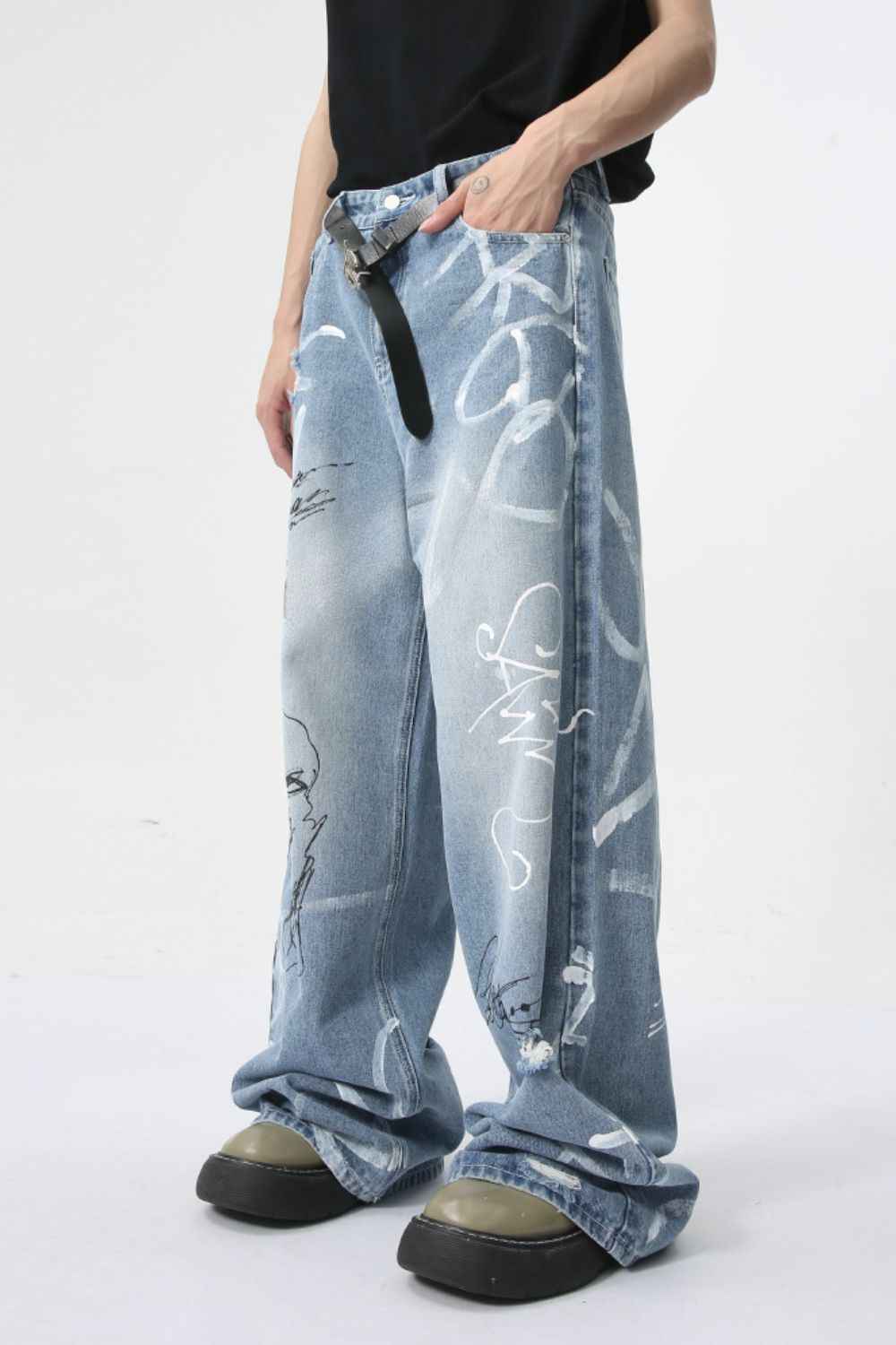 Mid Rise Graffiti Print Distressed Wide Leg Jeans for a perfect OOTD – dress to impress outfits from Amexza