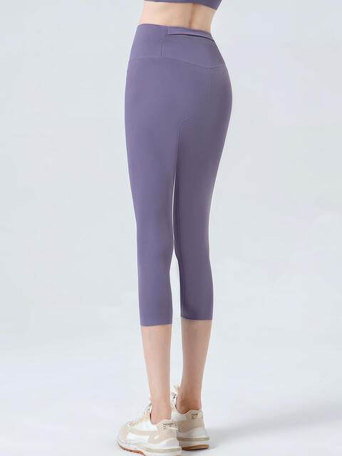 Wide Waistband Cropped Sports Leggings Lavender for a perfect OOTD – dress to impress outfits from Amexza