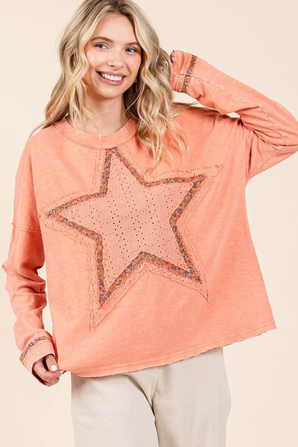 Mittoshop Mineral Wash Star Patch Long Sleeve T-Shirt for a perfect OOTD – dress to impress outfits from Amexza