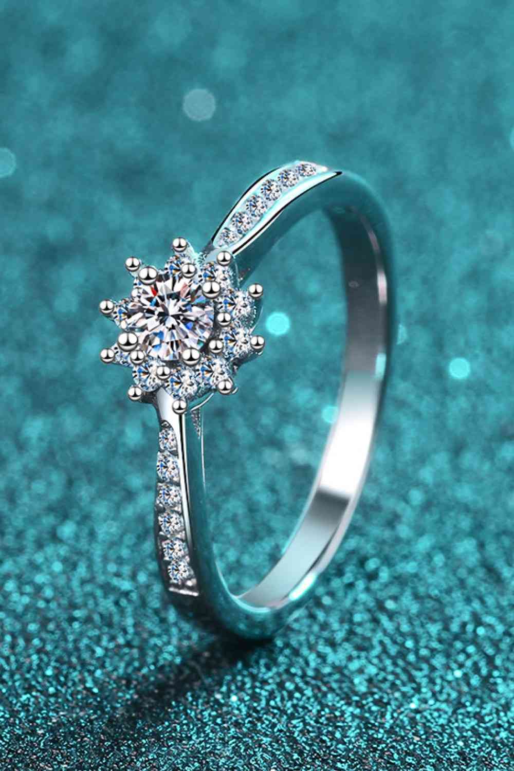 Moissanite Rhodium-Plated Snowflake Ring for a perfect OOTD – dress to impress outfits from Amexza