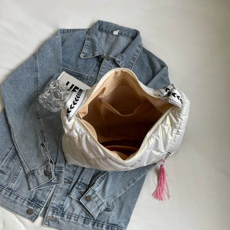 Quilted Nylon Travel Bag for a perfect OOTD – dress to impress outfits from Amexza