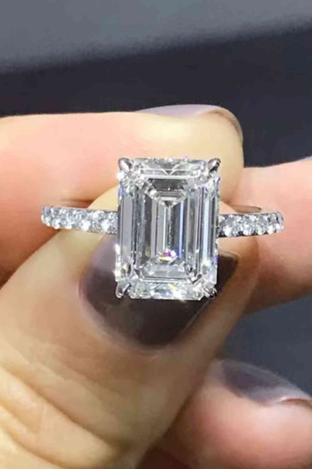 5 Carat Moissanite Side Stone Ring for a perfect OOTD – dress to impress outfits from Amexza