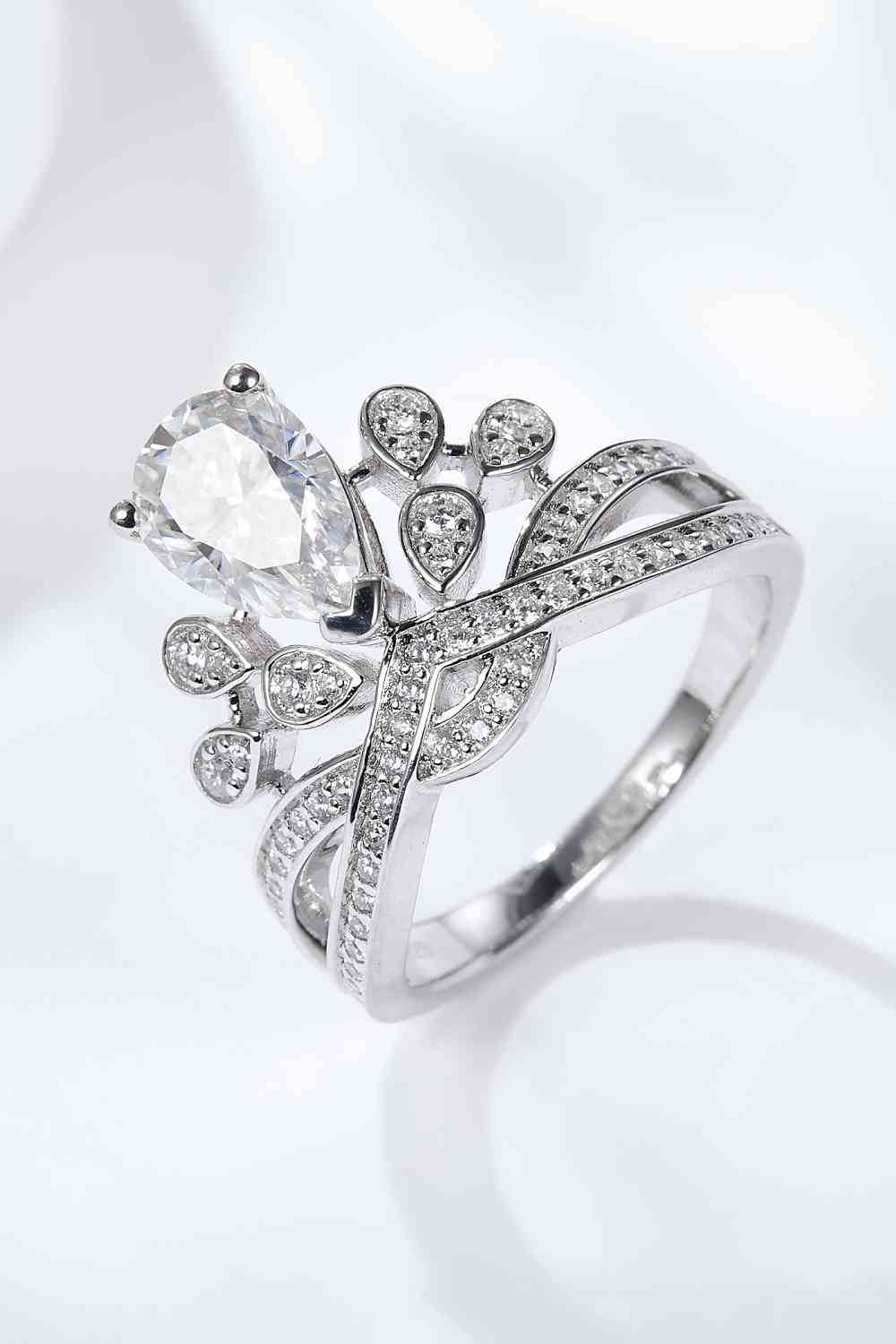 1.5 Carat Moissanite Crown-Shaped Ring Silver for a perfect OOTD – dress to impress outfits from Amexza