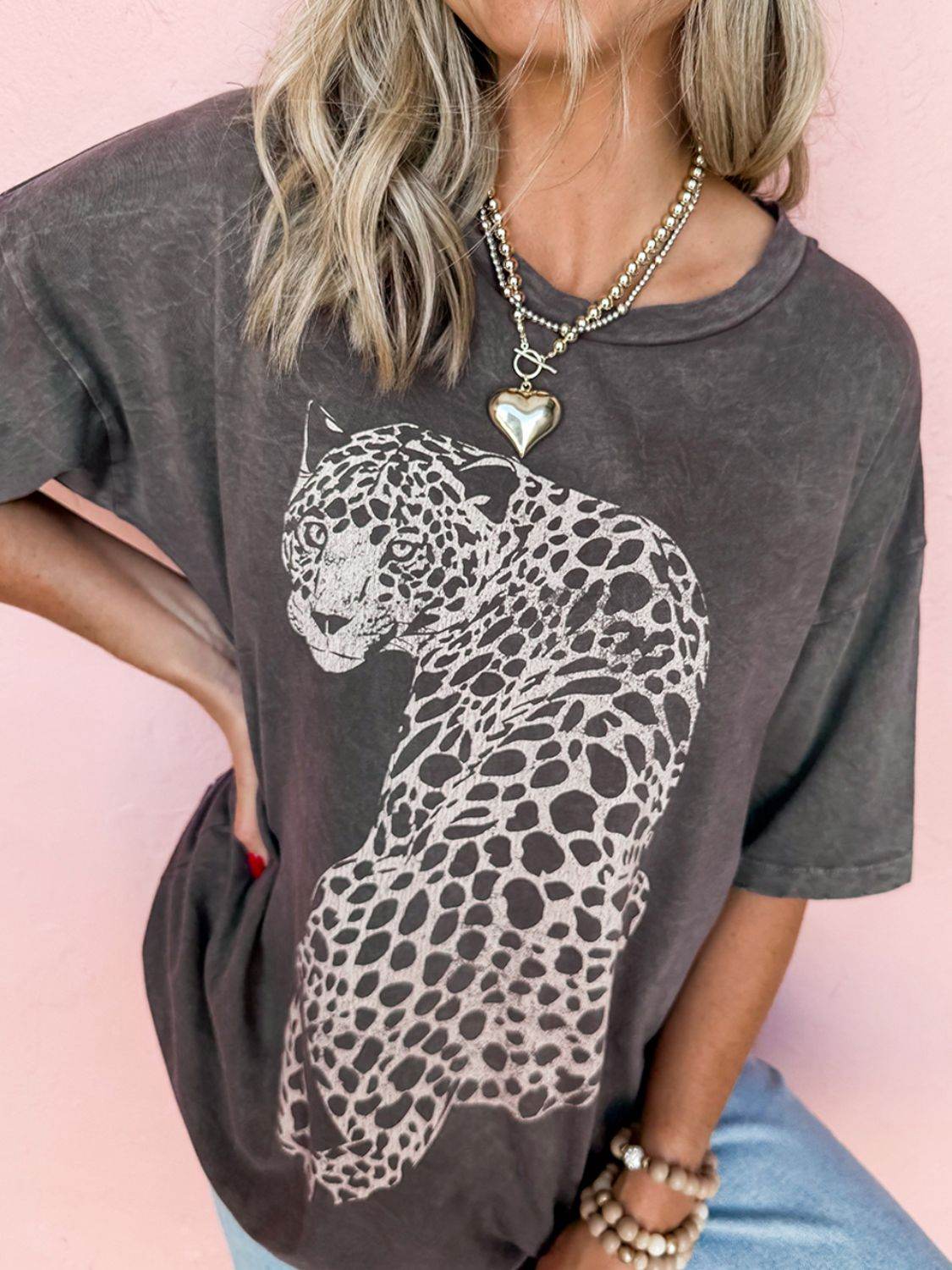 Cheetah Mineral Wash Round Neck Half Sleeve T-Shirt Dark Gray for a perfect OOTD – dress to impress outfits from Amexza