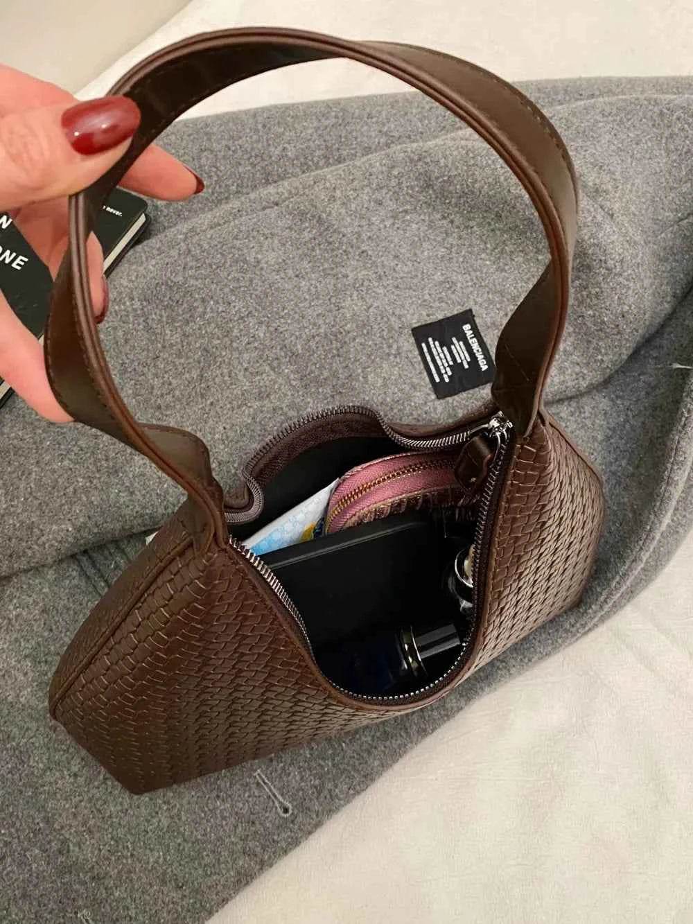 Texture PU Leather Shoulder Bag for a perfect OOTD – dress to impress outfits from Amexza