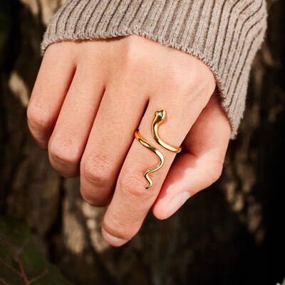 Snake Shape 18K Gold-Plated Bypass Ring for a perfect OOTD – dress to impress outfits from Amexza