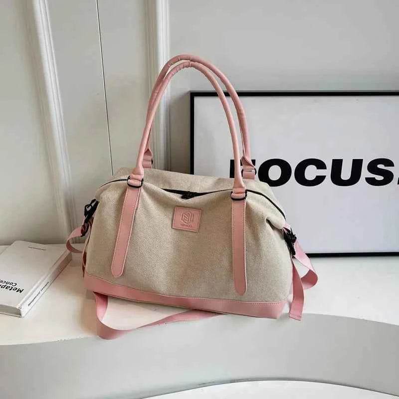 Contrast Travel Bag Blush Pink One Size for a perfect OOTD – dress to impress outfits from Amexza