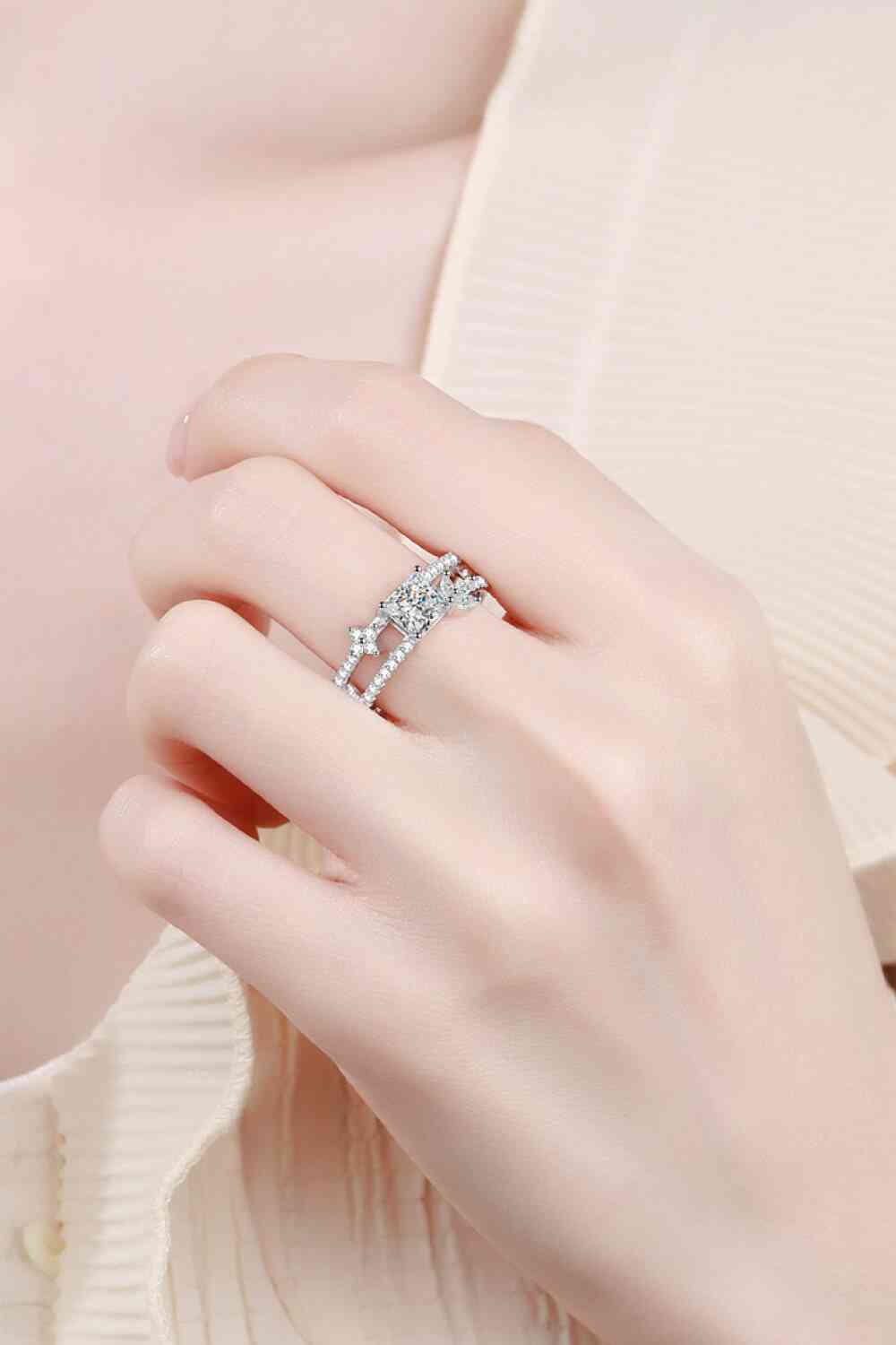 Moissanite Double Layered Ring for a perfect OOTD – dress to impress outfits from Amexza