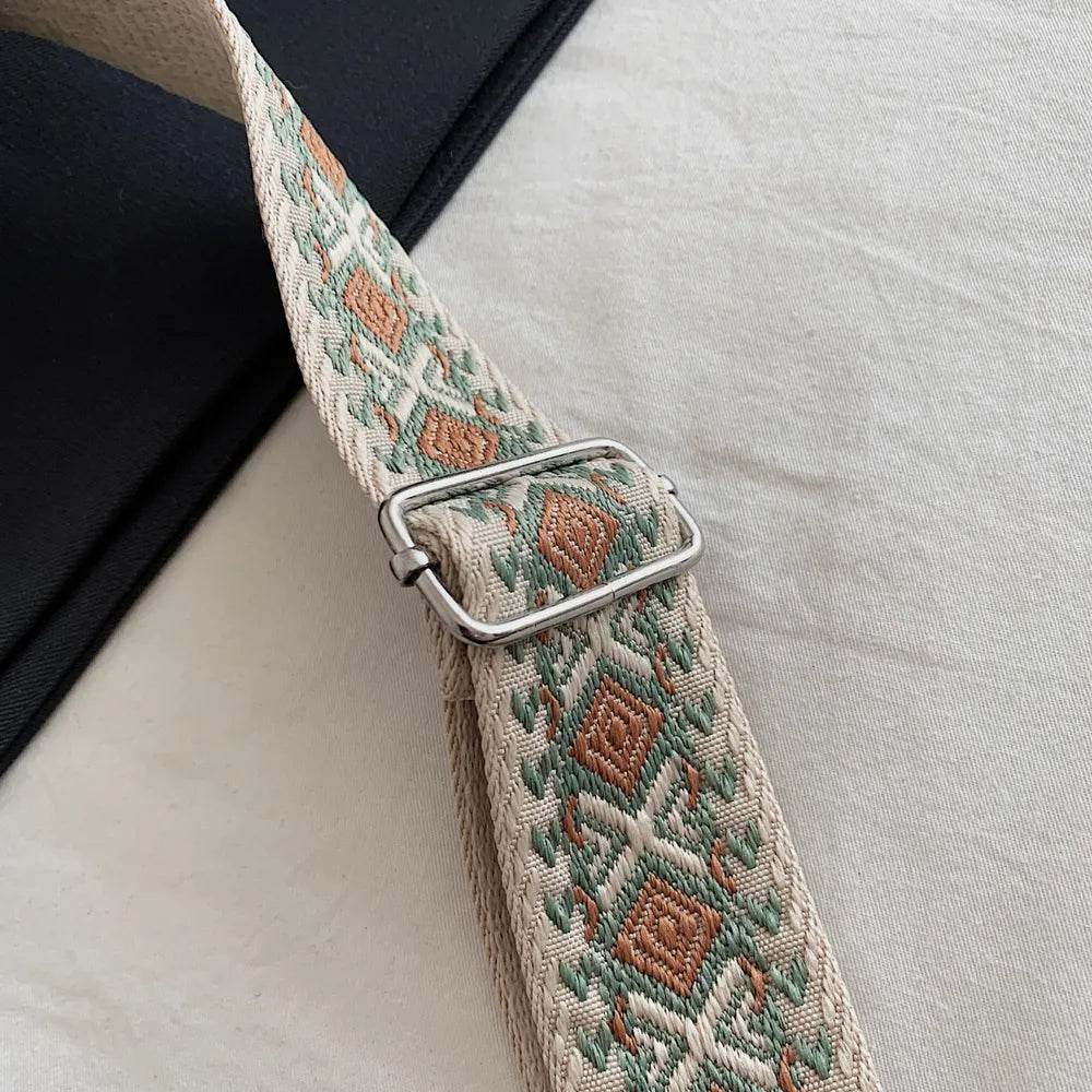 Adjustable Strap Medium Shoulder Bag for a perfect OOTD – dress to impress outfits from Amexza