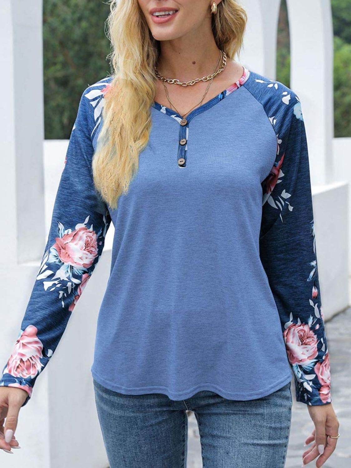 V-Neck Floral Long Sleeve T-Shirt for a perfect OOTD – dress to impress outfits from Amexza