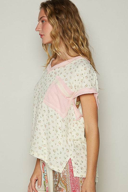 POL Floral V-Neck Short Sleeve T-Shirt for a perfect OOTD – dress to impress outfits from Amexza